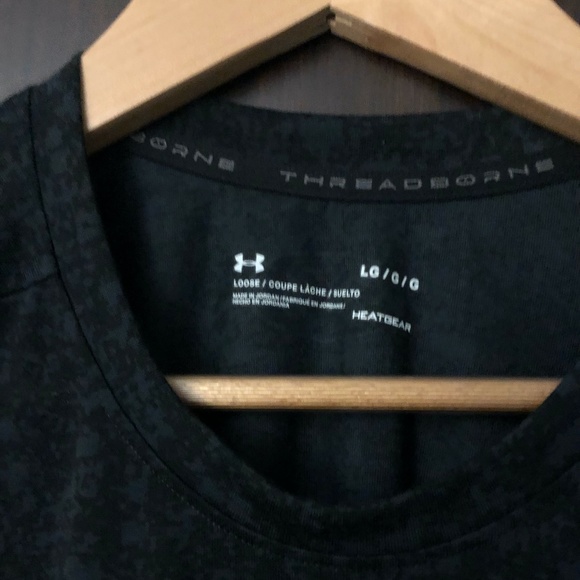 Under Armour T-Shirt - Picture 2 of 3